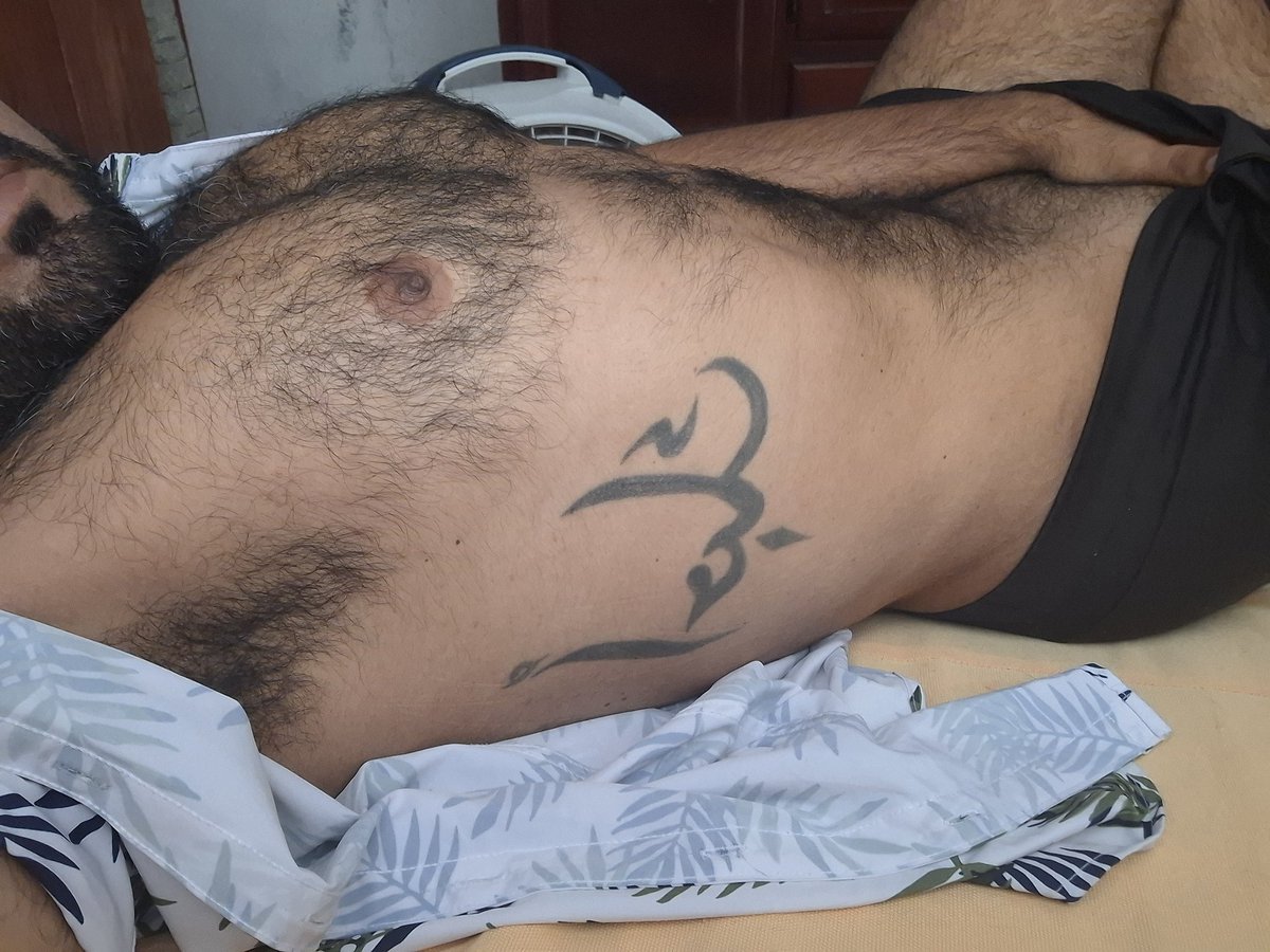 Shishotas peludas pa' la banda 😘
Linda tarde mis morritos calientes RT
#pelos #peludos #osos #oso #hairy