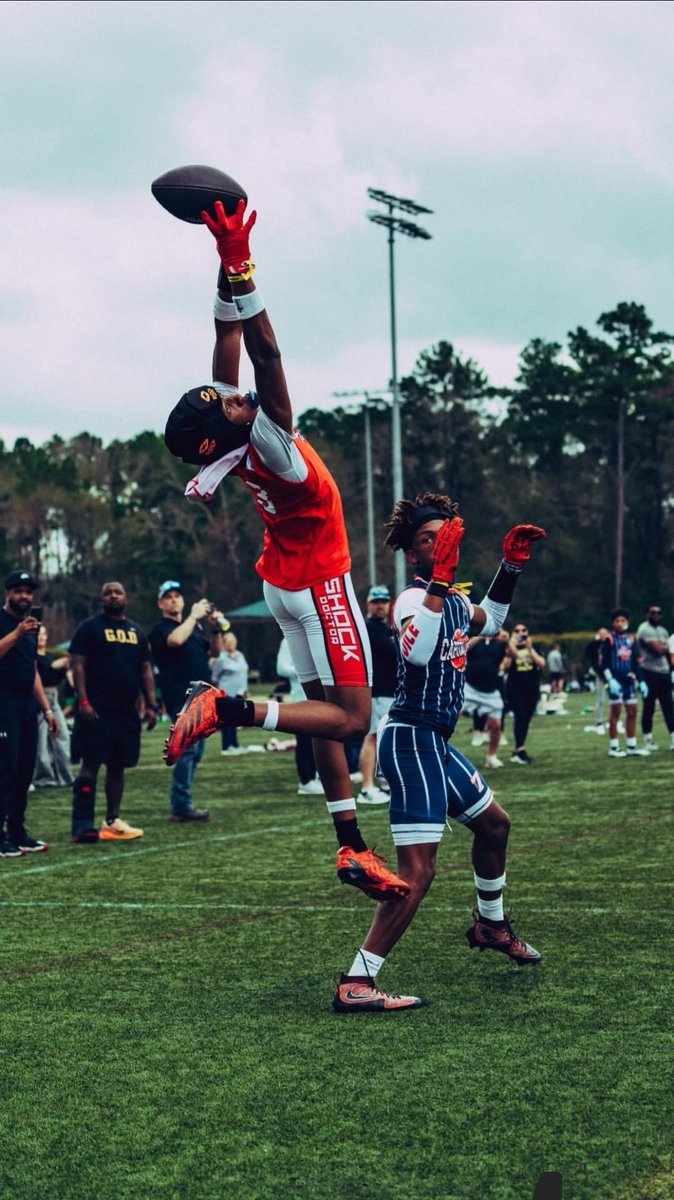 Seanmalone90507's tweet photo. Legendary Energy This Weekend! ⚡️ @TGrindAthletics  left it all on the field at the @ShockDoctor @sdlegends7v7 Showcase. I Got The Chance To Show My Hustle and the Growth. @DaRealCoachG
@Duncanville_FB https://t.co/ew1sRS5Mgt