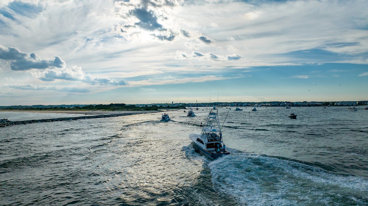 OCMaryland's tweet photo. Cast a line and see where the day takes you. From the bay to the ocean, Ocean City offers endless opportunities to get out on the water. All you have to do is show up and be ready for a memorable day!

Explore fishing opportunities here! https://t.co/BTlCXdUwPP

#ocmd https://t.co/KJPHJ8VT7a