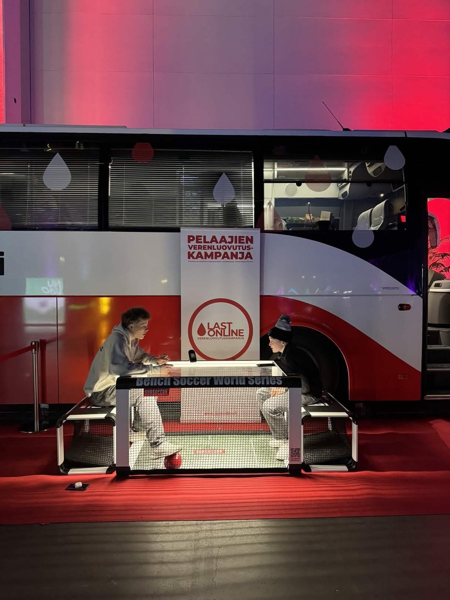 LastOnlineFI's tweet photo. Kiitos ensimmäisestä päivästä, @assemblyparty!

Näemme jälleen huomenna perjantaina verenluovutuksen merkeissä klo 12-18. Muista myös @jelohcs:n CS 1v1-haaste klo 14-15!

#LastOnline #Assembly #asmparty