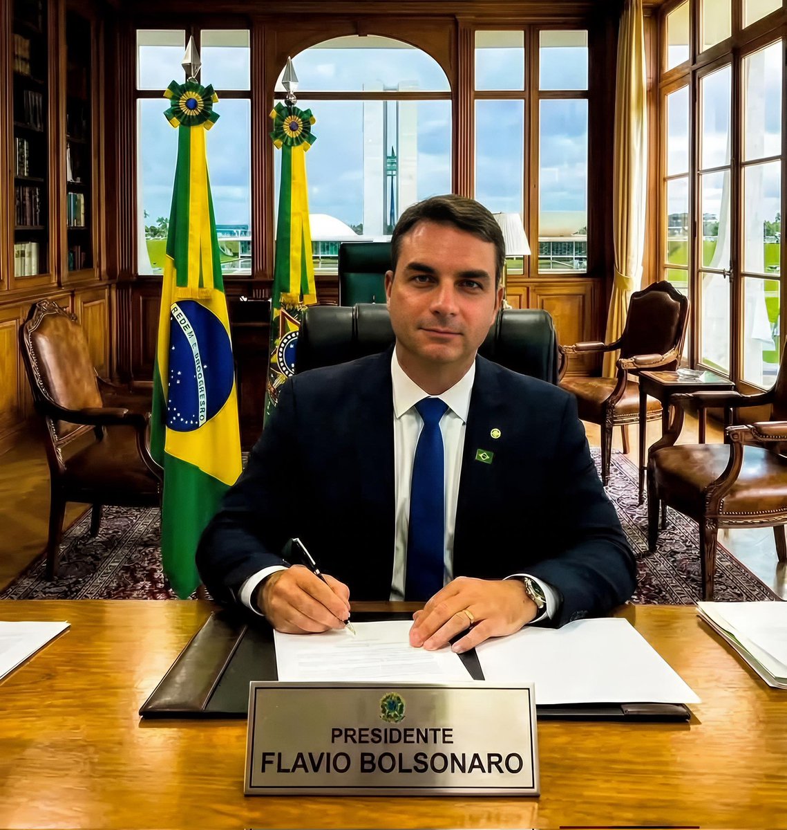 estão dizendo por aí que o meu Amigo Flávio está perdendo apoio nas redes, comente 22 se você o apoia, pra vermos uma coisinha aqui!