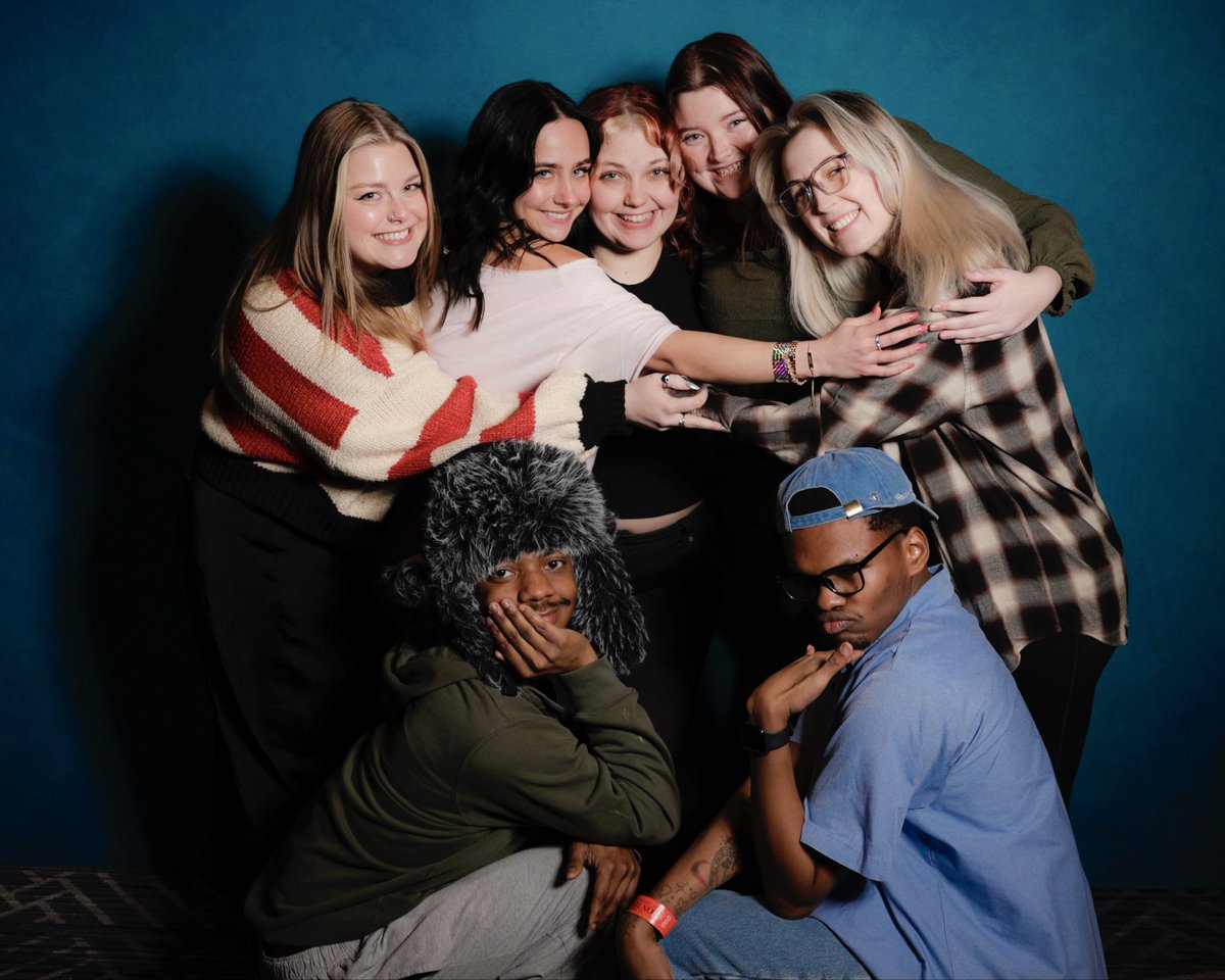 i miss my friends :(( 

(hurry up boston)