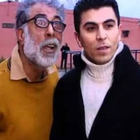 Иккаласи яна бирга ўйнашибди.