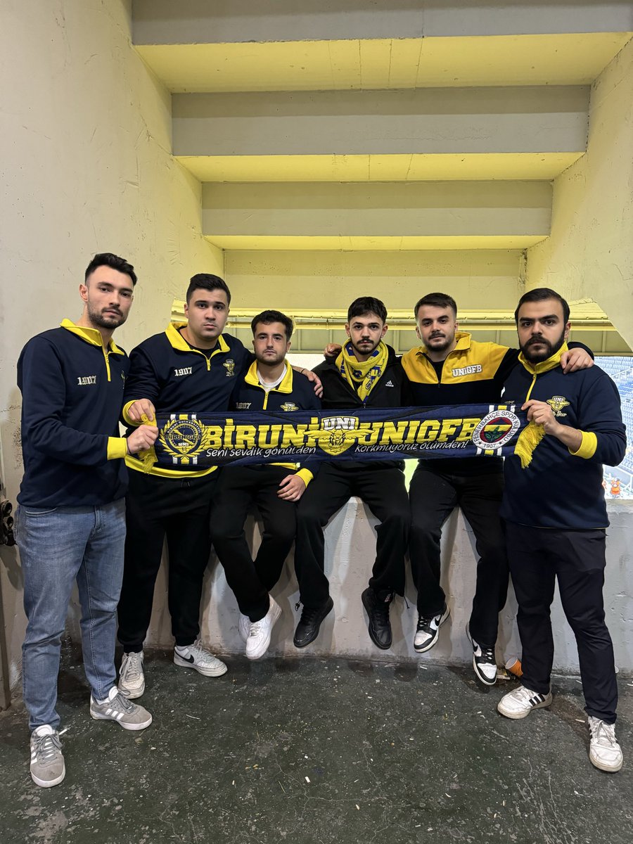 BiruniUNIGFB's tweet photo. FENERBAHÇELİ OLMANIN GURURU BİZLERE YETER

Fenerbahçe’mizi nottingham forest karşısında yalnız bırakmadık

#UNIGFB https://t.co/QWPUqQEyG9