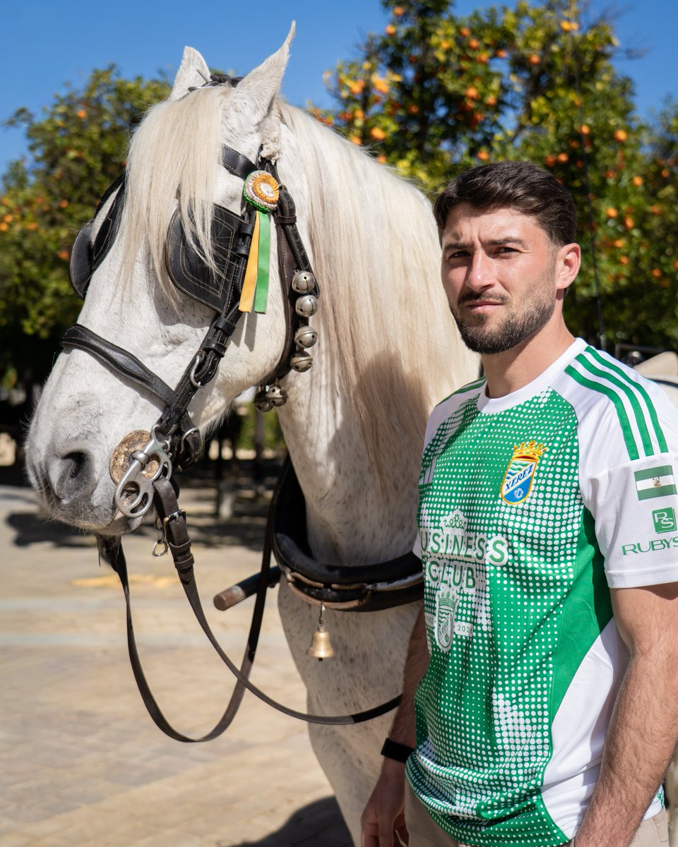 XerezCD_OFICIAL's tweet photo. 💚🤍💚

Los 𝘅𝗲𝗿𝗲𝗰𝗶𝘀𝘁𝗮𝘀 queremos 𝘃𝗼𝗹𝘃𝗲𝗿 𝗮 𝘀𝗲𝗿 𝗹𝗼 𝗾𝘂𝗲 𝗳𝘂𝗶𝗺𝗼𝘀.

🆕 Equipación conmemorativa por el 𝗗𝗶́𝗮 𝗱𝗲 𝗔𝗻𝗱𝗮𝗹𝘂𝗰𝗶́𝗮.
✅ Venta física en tienda desde este viernes 20 de febrero (edición limitada).

#Xerez x @adidasfootball https://t.co/pDeFKFcbyz