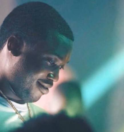 <a href="/blacktwiterthrd/">WELCOME TO BLACK TWlTTER </a> i know he texted her in the car "you know i don't like all that ra ra with the cameras, but i wanna see you 👀"