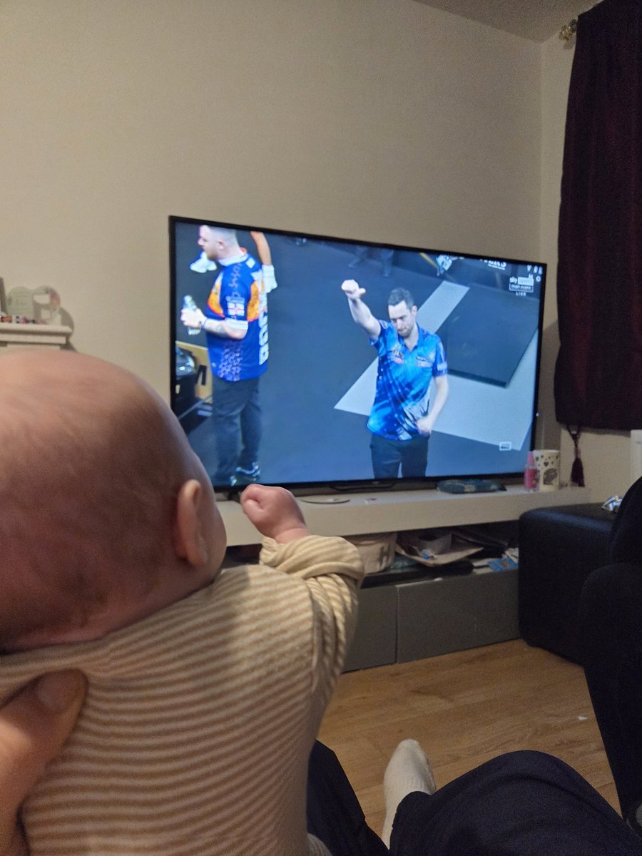 iowstef90's tweet photo. Ralph cheering on his favourite @lukeh180 https://t.co/ZdVqycGooY