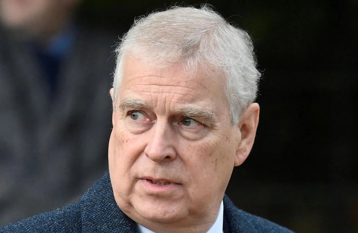 remarks's tweet image. JUST IN: 🇺🇸🇬🇧 President Trump says arrest of ex-Prince Andrew is "a shame."

"I think it's so bad for the royal family. It’s very, very sad. To me, it's a very sad thing."