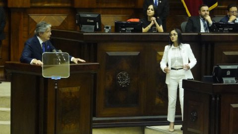 ertl27's tweet photo. #Impecable @VivianaVelozEc 👏🏻
Con el blanco como sinónimo de pureza 🤝
#JuicioPoliticoALasso ✅
#JuicioPoliticoAGodoy ✅
Orgullosamente #DeIzquierda 💪🏻
#LosBuenosSomosMás https://t.co/xAkI56VBbN