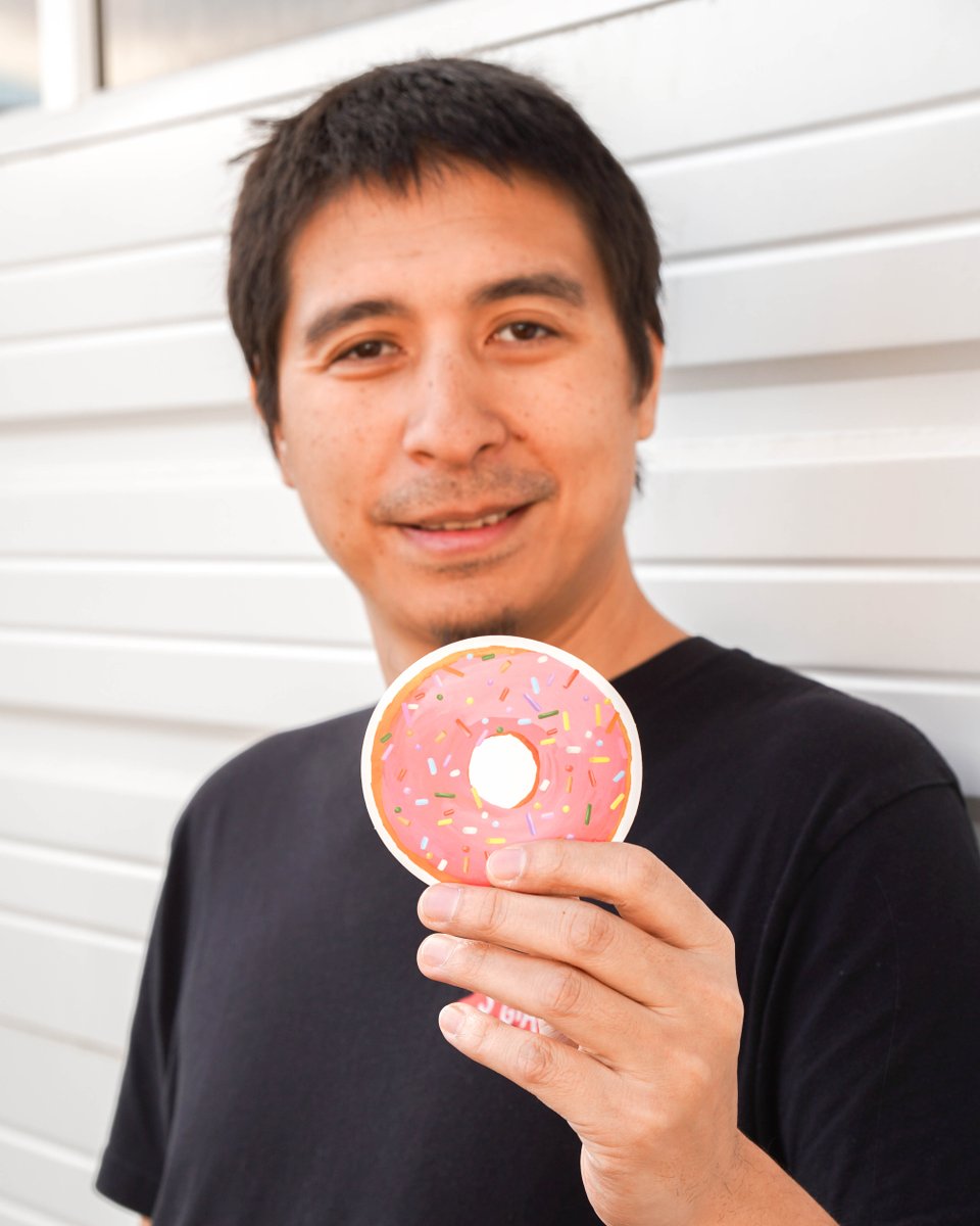 StickerGiant tweet media