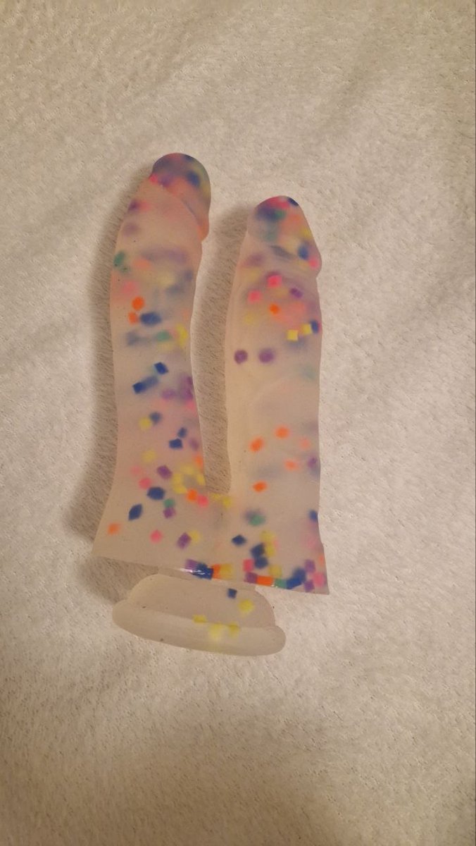 Choose your favourite toy for custom Video 🤩
#sextoy #custom #customvideo #nsfwtwtًً