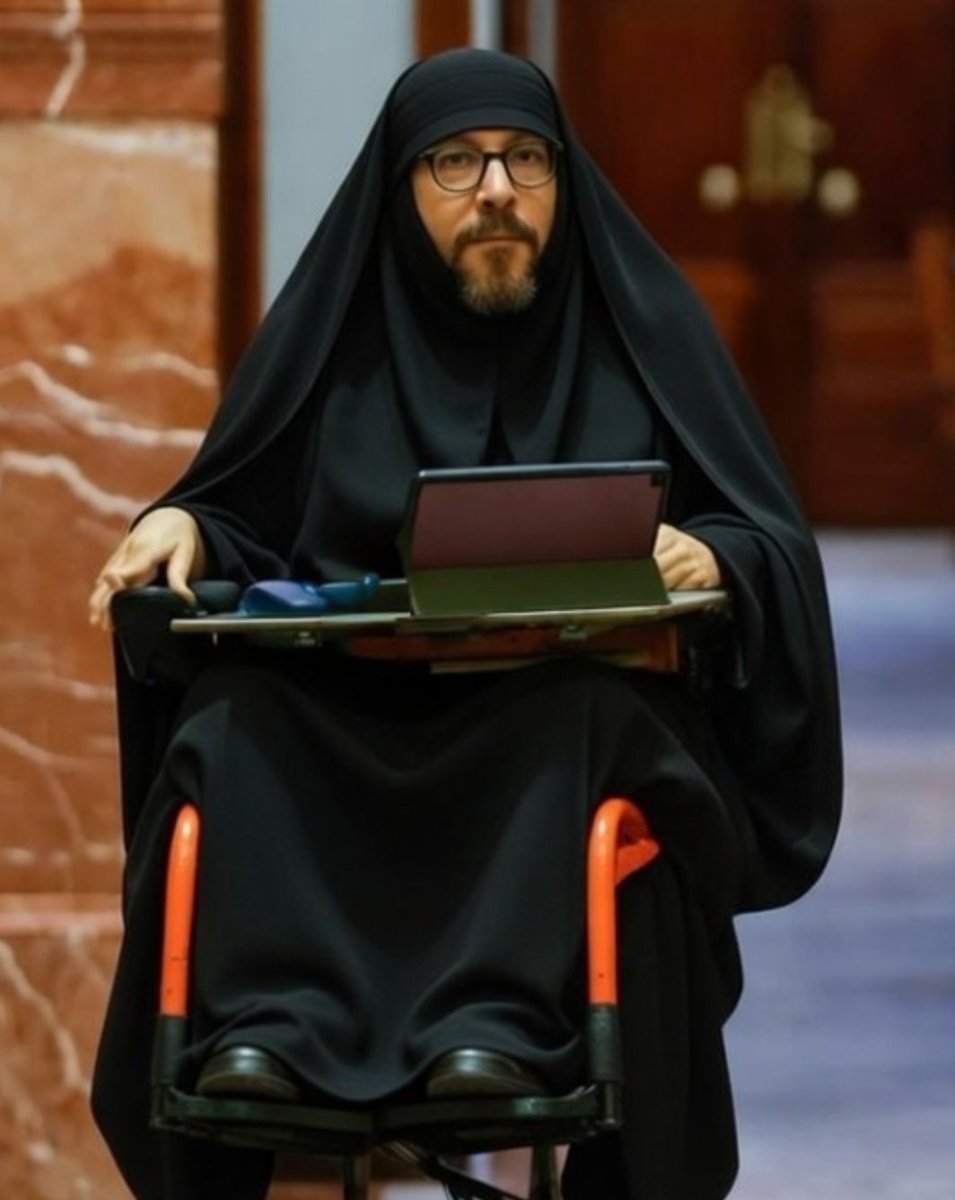 Tengo un vicio inconfesable: me encantan los memes que me hacen los fachas 😂

Y no estoy seguro de si me los hacen porque saben que me gustan o porque piensan que no me gustan.