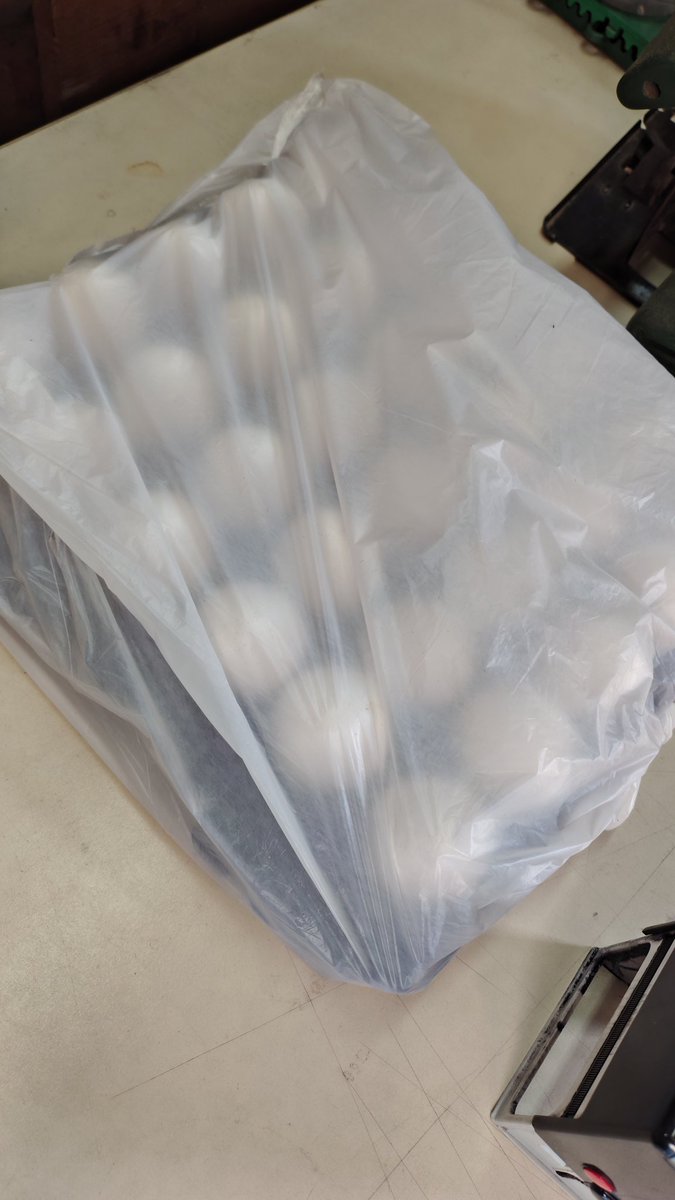 NattyMore's tweet photo. Mi trabajo me manda a mi casa en Uber, pregúntame si no aproveche para comprar huevos q están más baratos 🤭😜 https://t.co/Q8mHJNDlpj