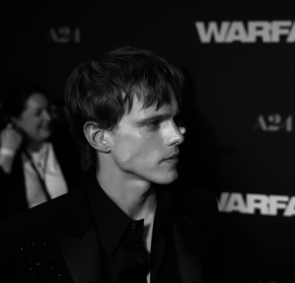 zovimenyakisa's tweet photo. modern au #valaerion 
Valarr x Aerion 

Aerion isn’t used to admitting something so… personal. Valarr is the first one to make him feel secure enough to open up.  

 - I’ve got this anxious feeling but it goes away for a minute when I’m with you, breathing https://t.co/aaHKM2qhJ8