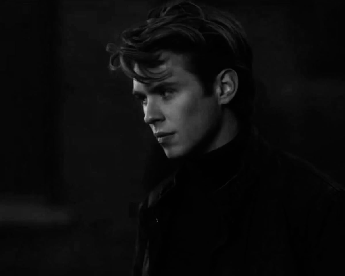 zovimenyakisa's tweet photo. modern au #valaerion 
Valarr x Aerion 

Aerion isn’t used to admitting something so… personal. Valarr is the first one to make him feel secure enough to open up.  

 - I’ve got this anxious feeling but it goes away for a minute when I’m with you, breathing https://t.co/aaHKM2qhJ8