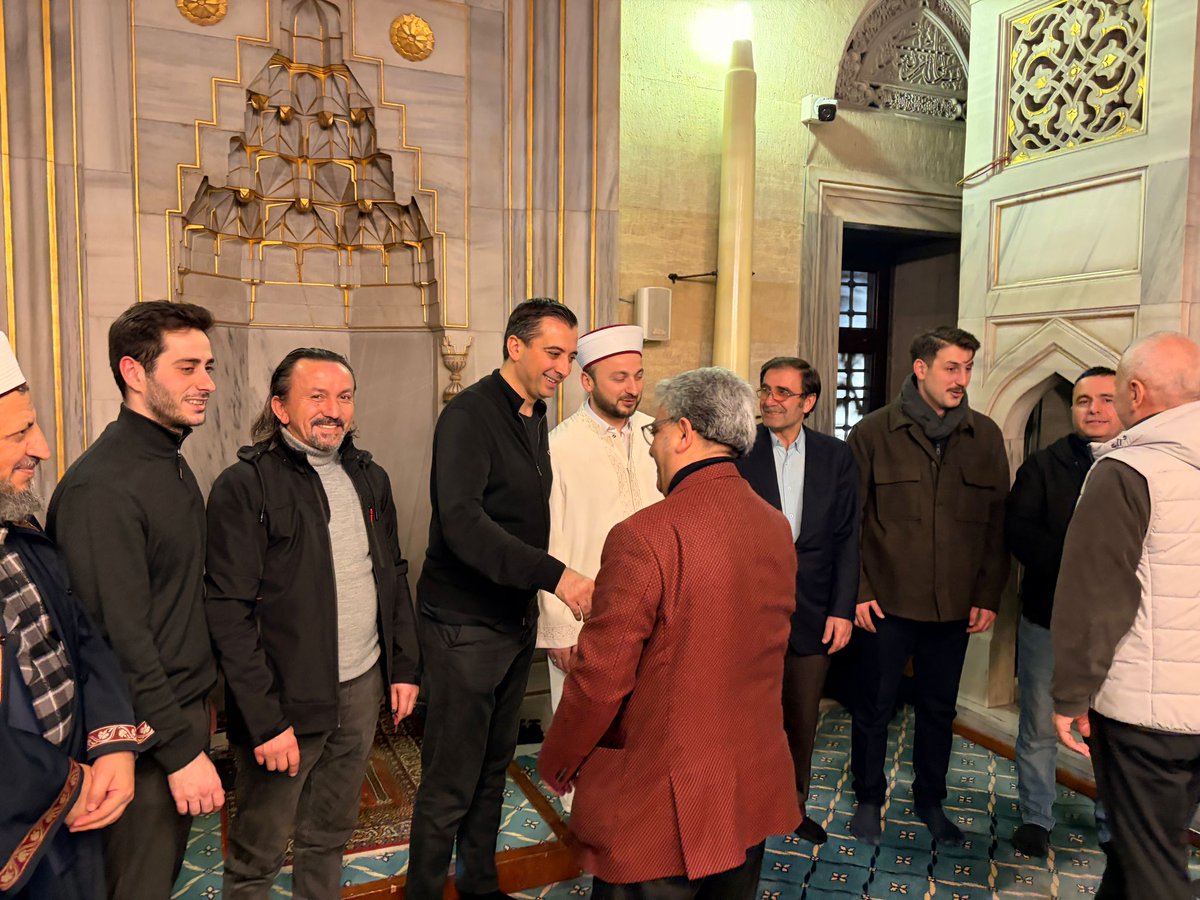 1978_kose's tweet photo. Ramazan ayının ilk teravih namazını şişli merkez camisinde ilçe başkanımız Serkan Polat başkanımız ve yönetim kurulumuzla eda ettik rabbim kabul  etsin https://t.co/LzfirNhr9p