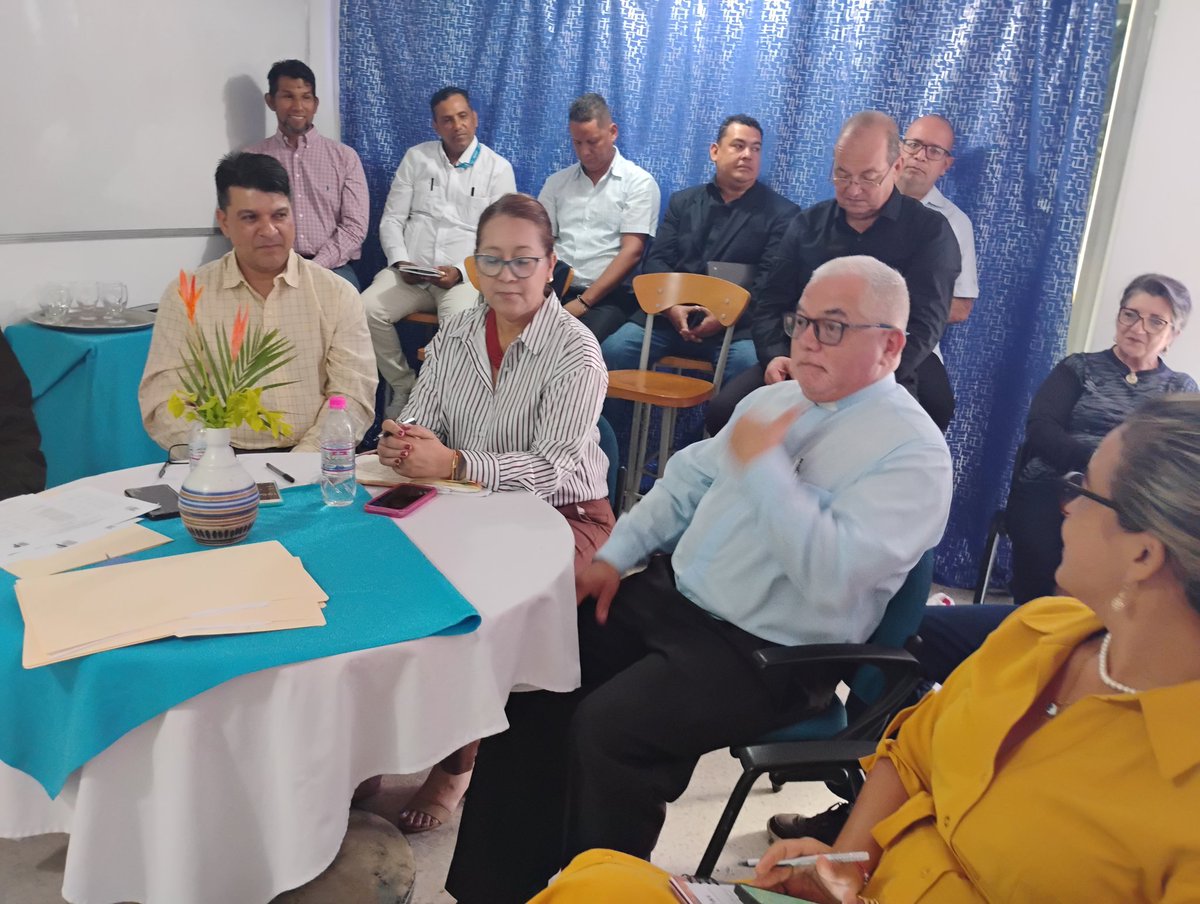 roszigui's tweet image. Interpretar nuestro Patrimonio Gastronómico es un desafío interesante. Desde la Universidad Nacional Experimental del Yaracuy @uney_oficial y la Dirección de Postgrado a través del Programa: Especialización en Patrimonio Gastronómico 
                 instagram.com/reel/DU83LxrkW…