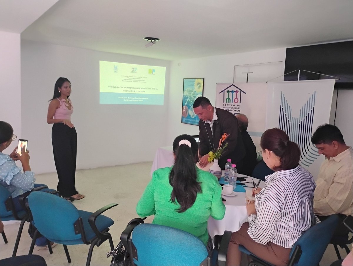 roszigui's tweet image. Interpretar nuestro Patrimonio Gastronómico es un desafío interesante. Desde la Universidad Nacional Experimental del Yaracuy @uney_oficial y la Dirección de Postgrado a través del Programa: Especialización en Patrimonio Gastronómico 
                 instagram.com/reel/DU83LxrkW…