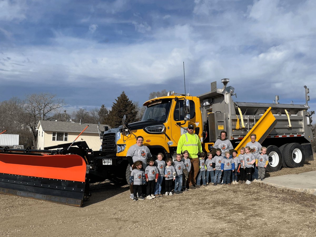 SouthDakotaDOT's tweet photo. Zoinks! There is a new member of the SDDOT gang — “Scoopy Scoopy Doo!”
The Jones County Preschool and their teacher, Misti Chester, met their newly named plow, “Scoopy Scoopy Doo”, on Tuesday, Feb. 17, with media in attendance.
#NameAPlow #ScoopyScoopyDoo #SDDOT #SD511 https://t.co/d7gCKTNW4q