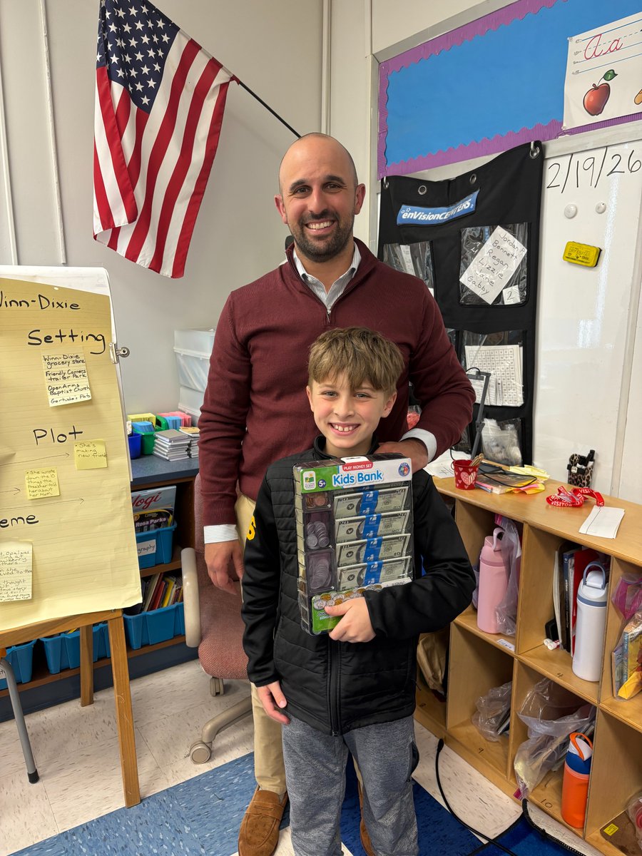 Hughes_Halloran244 tweet media