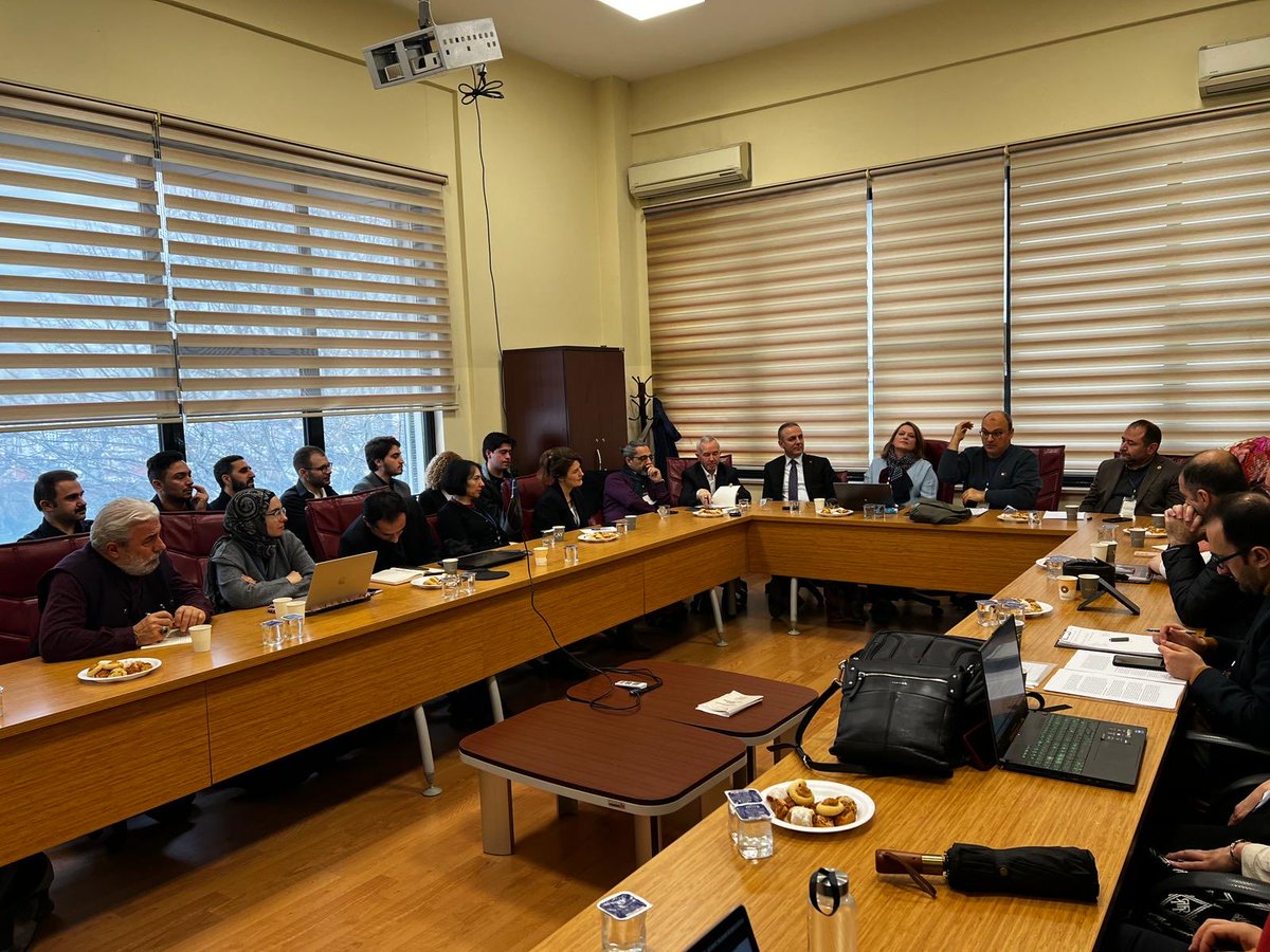 YTÜ Eğitim Fakültesi tweet media