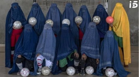 ¿ Por qué la #izquierda considera que a unas mujeres se les cosifican por salir ligeras de ropa en competiciones, prohibiendo y haciendo que pierdan su trabajo de modelos y, otras,con exceso de ropa, una cárcel de tela, no son cosificadas con adjetivos de propiedad?
#Infames
