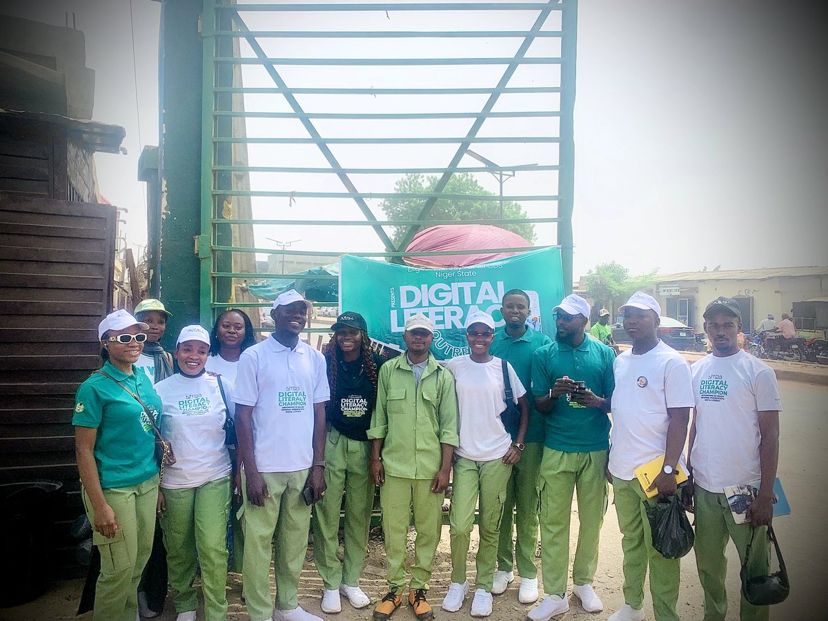 DL4AllNigerSt's tweet photo. 📍
Today we found fulfillment again as we sensitize traders ati Kure Market, Minna, sharing insightful digital knowledge with them on how to maximize sales and build relationships with customers using their digital devices.

#DL4allminna #DL4ALL #Mindthe_GapNg #AgainstAllOdds https://t.co/I6qDFA0Ykd