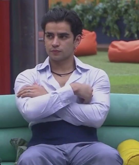 augusttlover's tweet photo. aaron mercury en la casa de los famosos siempre va a ser mi imperio romano, entro super criticado y odiado y termino siendo de los favoritos, lo GUAPO que estaba y lo bien que jugó, fue el mejor vestido y nunca tuvo miedo de ser frontal, nunca fue tibio ni contra la producción del programa, para mi fue el
participante perfecto y nunca lo voy a superar😭🙏🏼