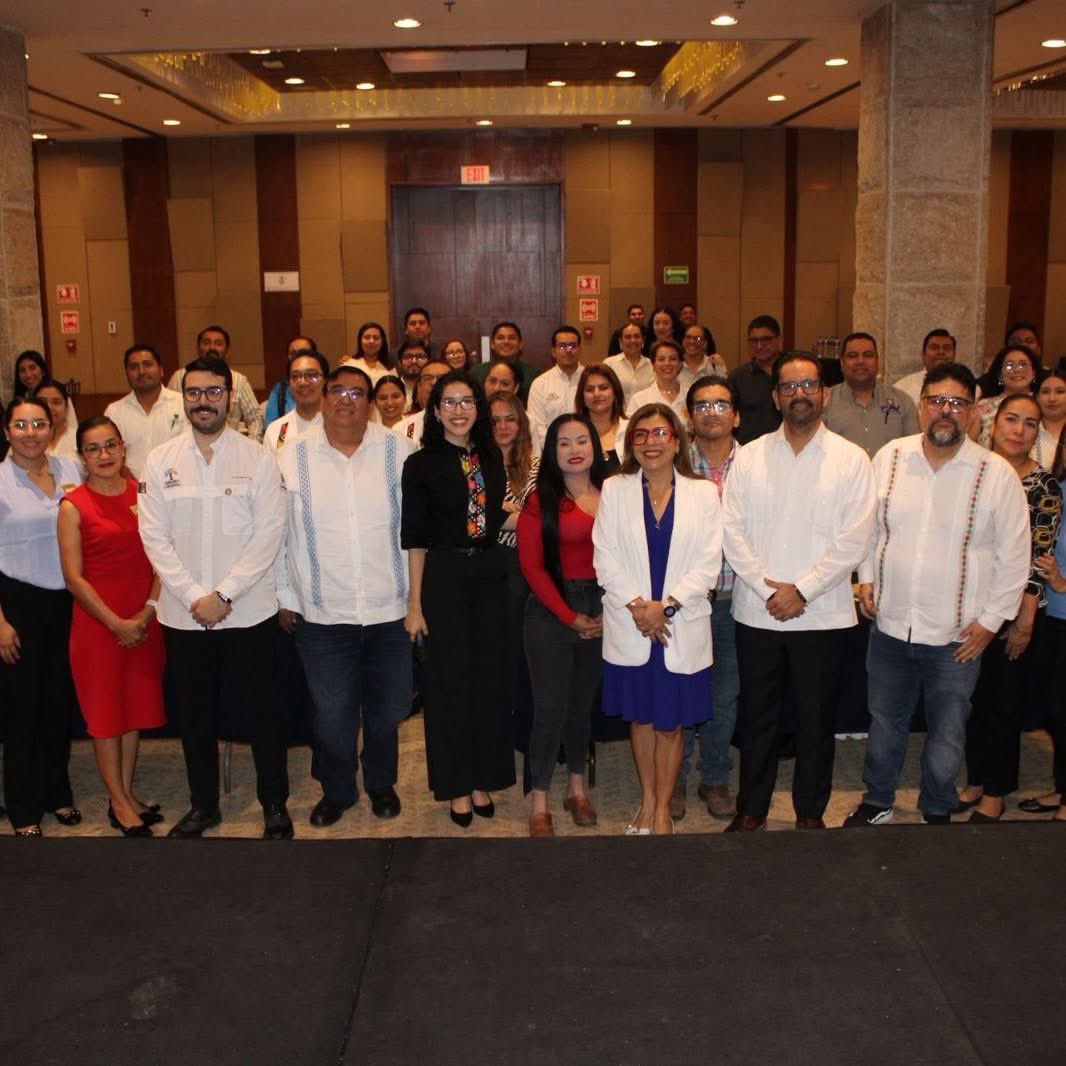 #Entérate ll Confirma <a href="/AmprofecA/">Amprofec AC</a> relevos en #Tabasco durante visita de líder nacional

La nueva Coordinadora de Amprofec en Tabasco es María José Raleigh, directora de la <a href="/OCV_Tabasco/">OCV Tabasco</a> 

#NotaCompleta cumbretabasco.com.mx/?p=1298