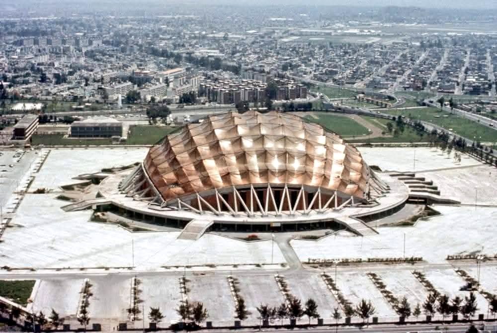 MXESTADIOS's tweet photo. Palacio de los Deportes.
Durante su construcción.
Creado para los Juegos Olímpicos de México 68. https://t.co/q3K3DonslD
