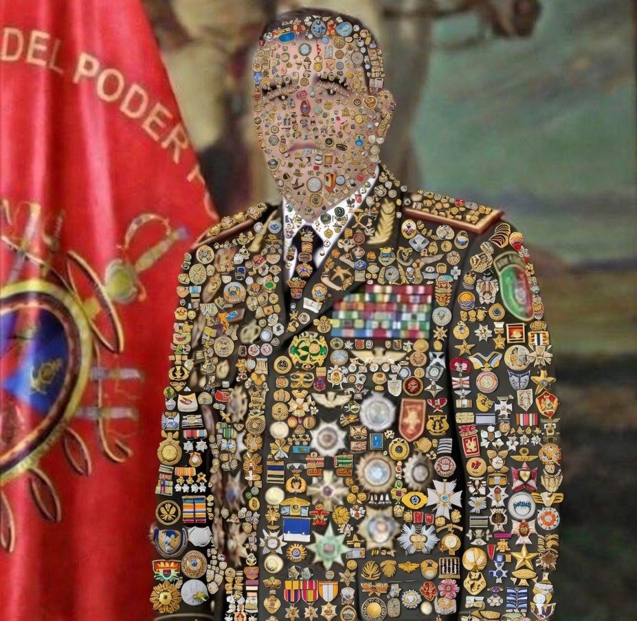 ULTIMA HORA: al ministro de defensa que se le llevaron en la madrugada a la unica persona que debía cuidar (Maduro) le acaban de asignar 3 medallas mas