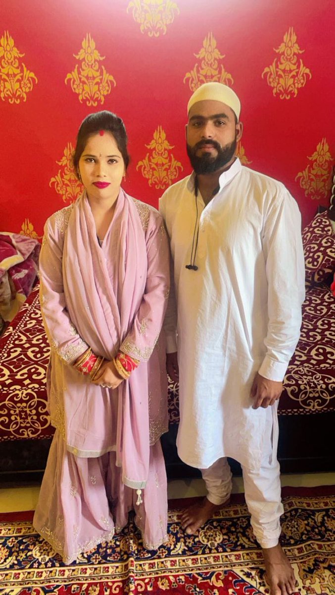 PuneBull7's tweet photo. Hindu bhabhi ki chudai https://t.co/4wppcaid9D