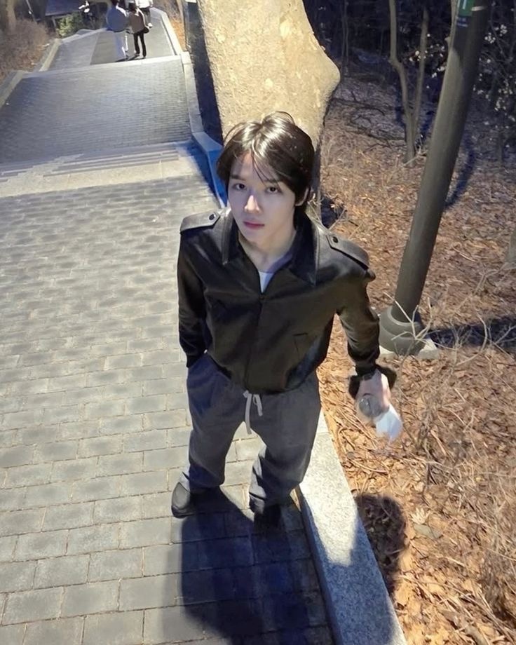 Woodsy Corner. tweet media