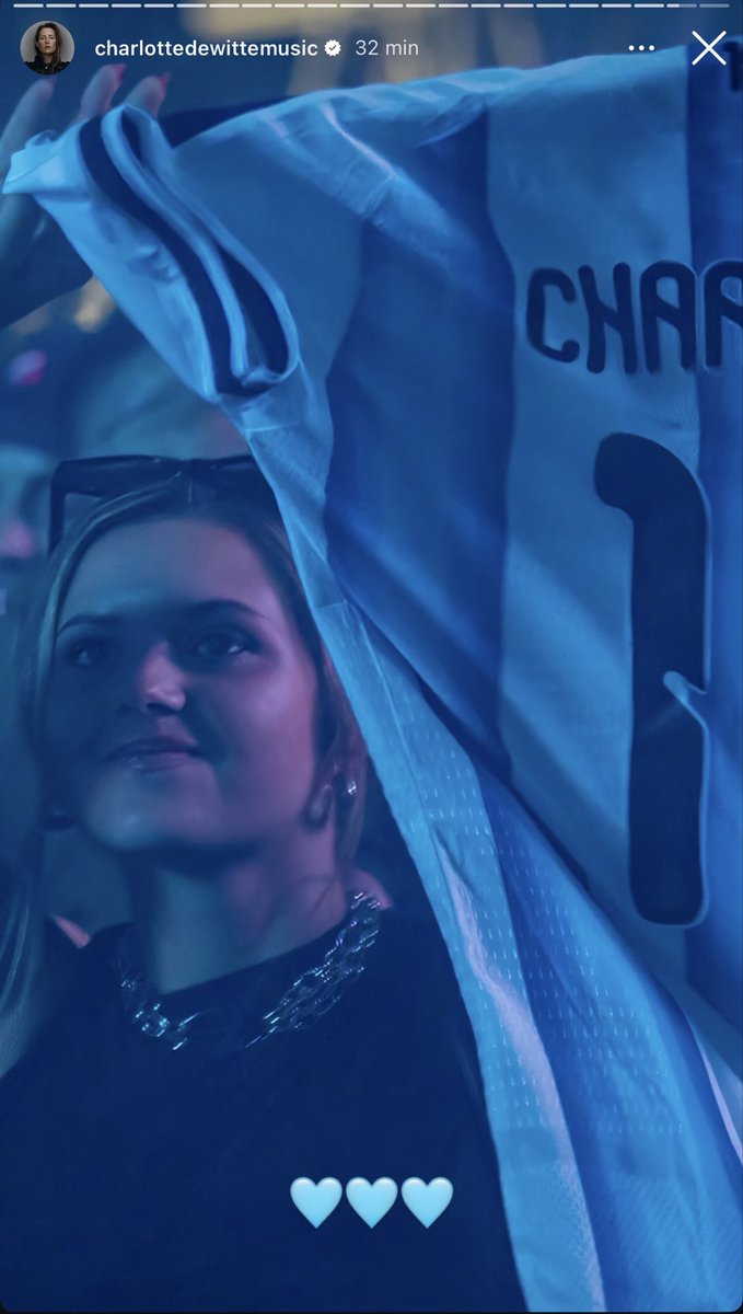 abriltedeschi's tweet photo. Si estoy soñando, no me despierten 🥹🇦🇷💘 @CharlottedWitte @KNTXTmusic https://t.co/vSQEAVIUD1