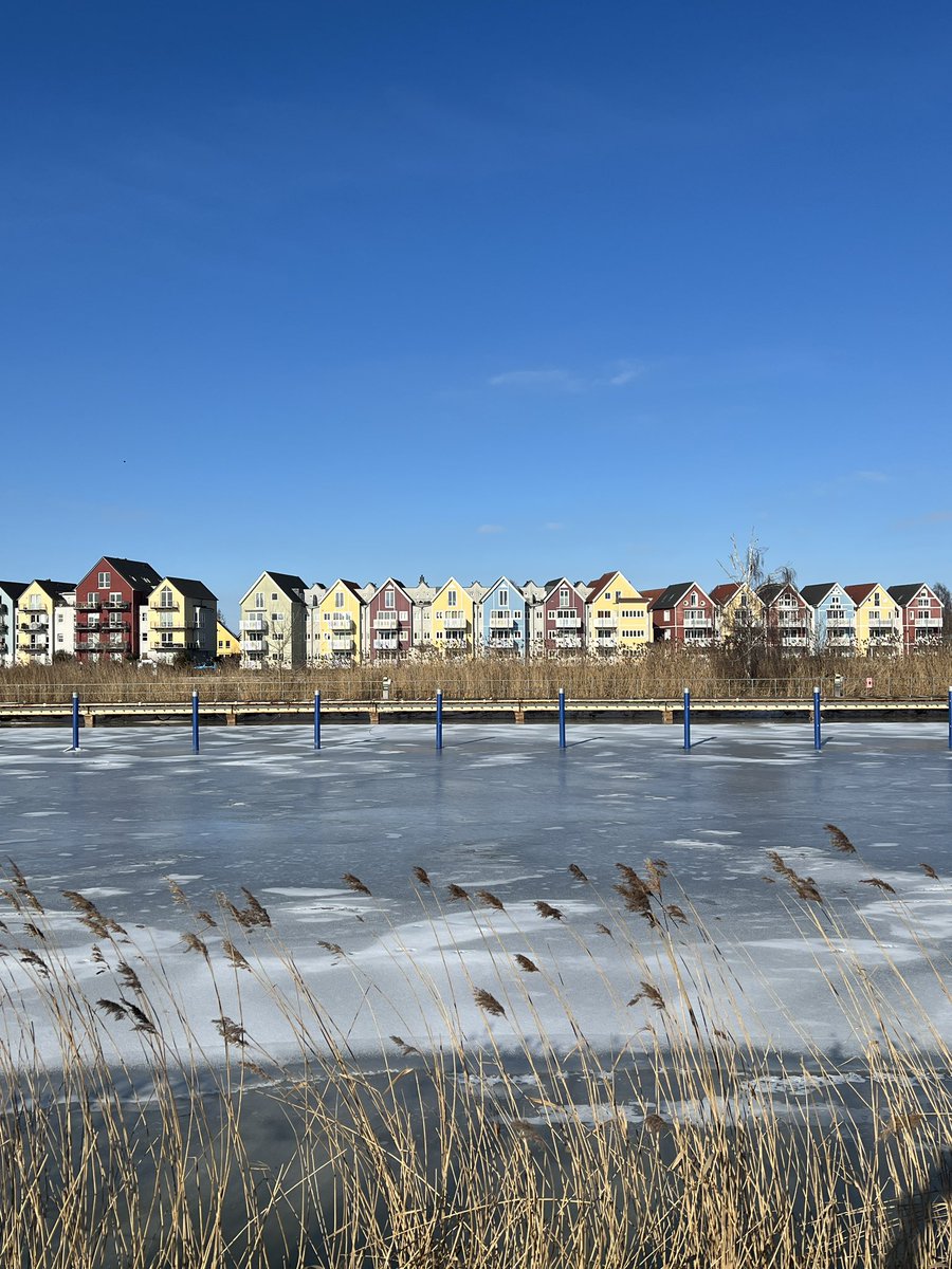 usedomlotse's tweet image. Greifswald. Sonnige Rutschpartie den Treidelpfad entlang nach Wieck und Eldena. ☀️❄️❤️

#greifswald #laufen #mvtutgut