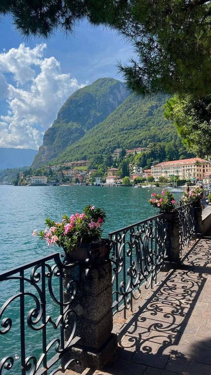 artindetails's tweet image. Lake Como