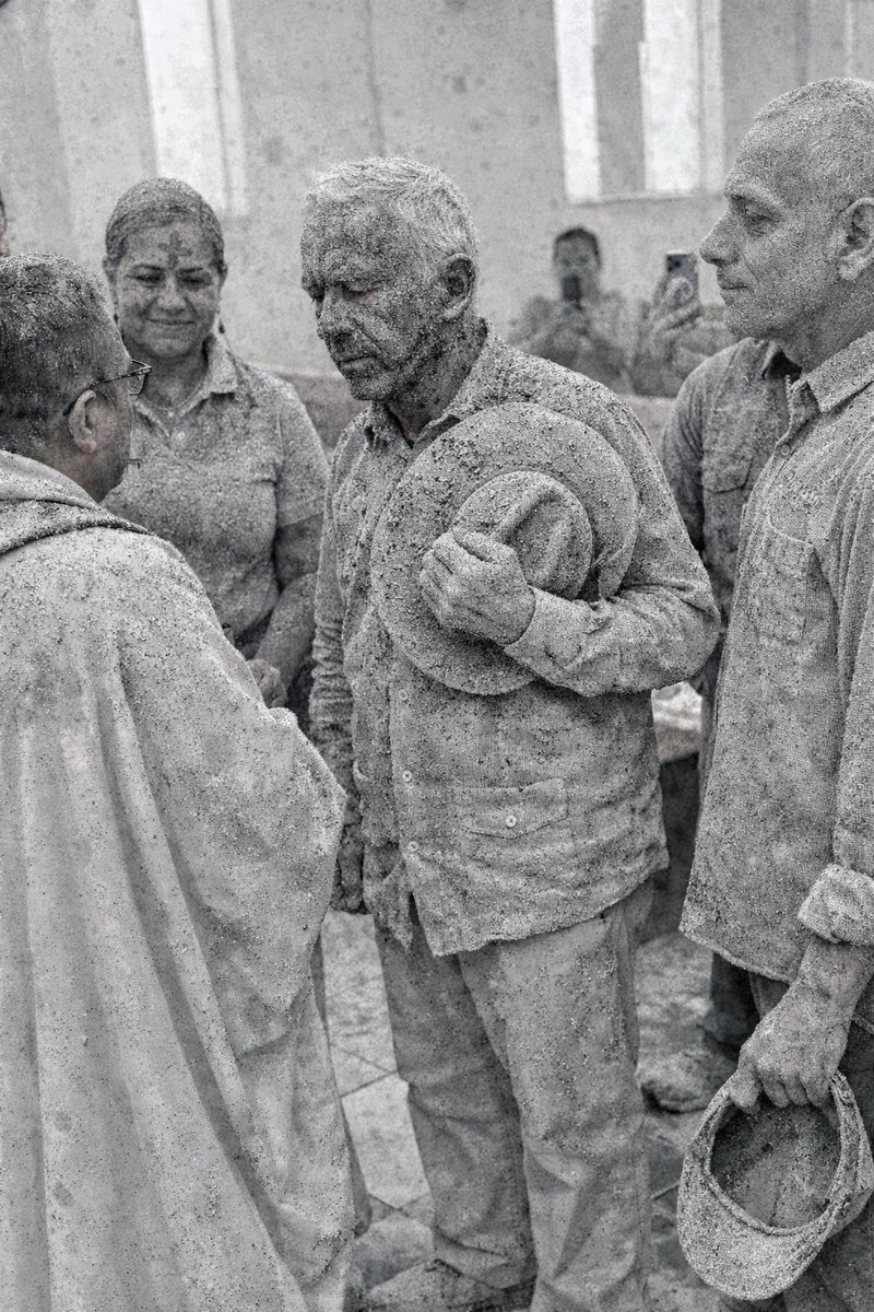 Dice que la cantidad se ceniza es por los pecados que ha cometido.

El innombrable Uribe:
#colombia #xokas 
#uribe #petro #DonaldTrump #politica #soat  el presidente salario vital #payasada