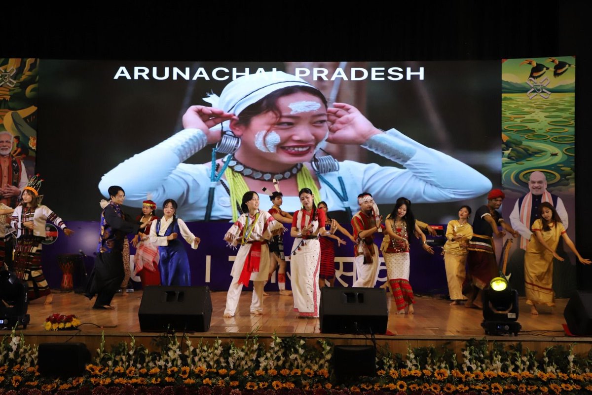 DDNewslive's tweet image. #NewDelhi | The @official_dgar and NEASW (Northeast Association for Social Welfare Foundation) successfully concluded #UnityUtsav 2.0 based on theme "One Nation, One Dream", a two-phase national initiative aimed at strengthening national integration by providing the youth of