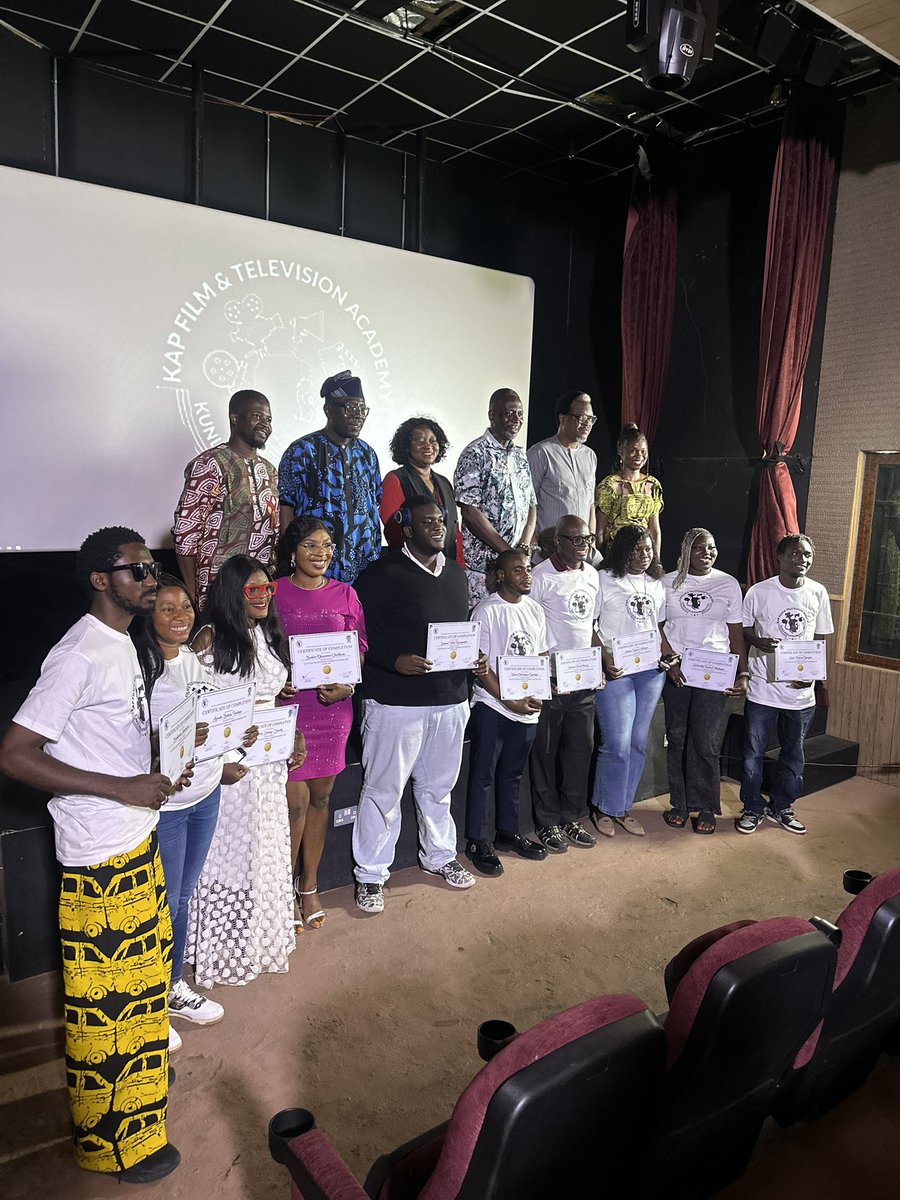 _bigbang20's tweet photo. Capped off 2025 by graduating from Kunle Afolayan’s Film School!🥹🎉🎊
#graduate #filmschool #certified #actor #viral https://t.co/9MM7afbNRF