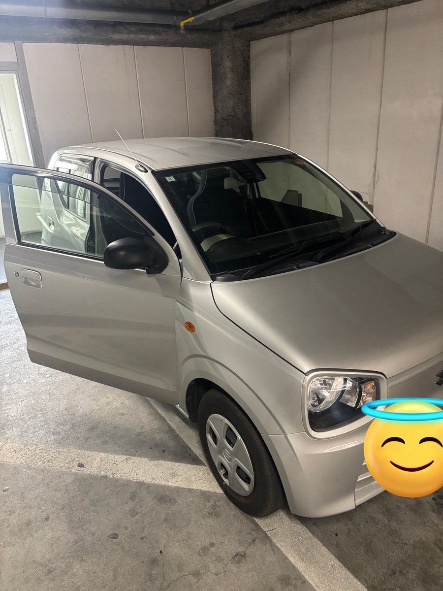 idouhanbai_note's tweet photo. 立体駐車場で。
鍵を閉め忘れるのは自分もやっちゃうけど
ドアまで閉め忘れるって...

2時間後戻ってきてもそのままだったw
運転手さんどこいった https://t.co/1QcBiOnE3o