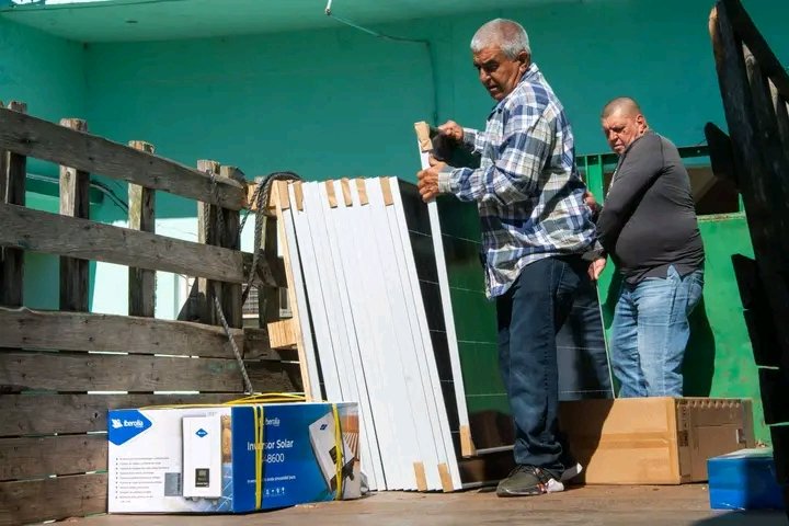 YamivelZum18452's tweet photo. #ANAPPinar, la CCS Gervasio Hernández y el donativo de un Kit de paneles  para el servicio de Funeraria constituye una muestra de solidaridad en tiempos complejos para el país, en los que no falta la ayuda entre los cubanos. #CubaVencerá ,@anap_cuba
@FelixDuarteOrte https://t.co/QBkC3D9osd