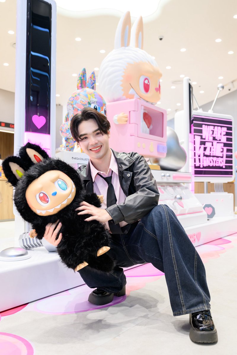 Starforgeoffice's tweet photo. ขอขอบทาง POP MART THAILAND ที่เชิญ น้องปริ้นซ์ เข้าร่วมเฉลิมฉลอง The Monsters 10th Anniversary ฉลองครบรอบ 10 ปี และคอลเลกชันสุดฮิตอีกมากมาย 

POP MART เปิดแล้วที่ SPELL @ FUTURE PARK 

 #POPMARTZpell #LABUBU10Yearsanniversary https://t.co/FYp1sbZKyi