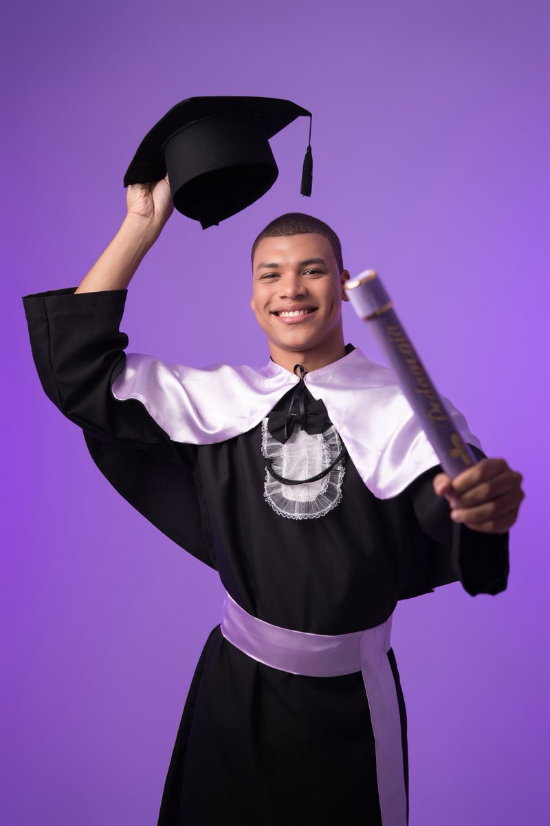 irlancerqueiraa's tweet photo. 🎓💜🙏🏼✨ https://t.co/IuMJCQlP30