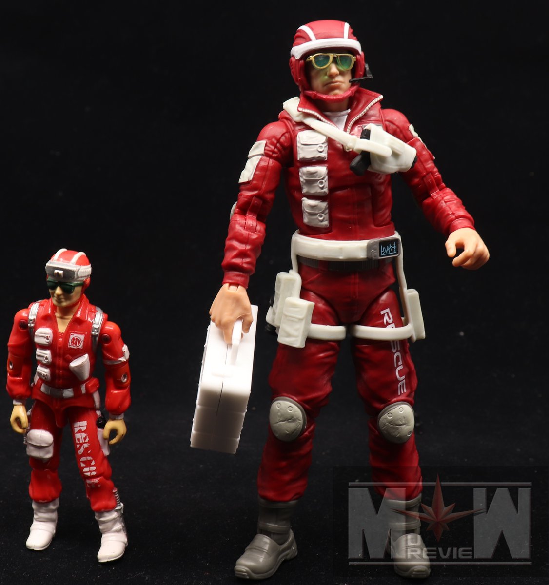 MUReview tweet media