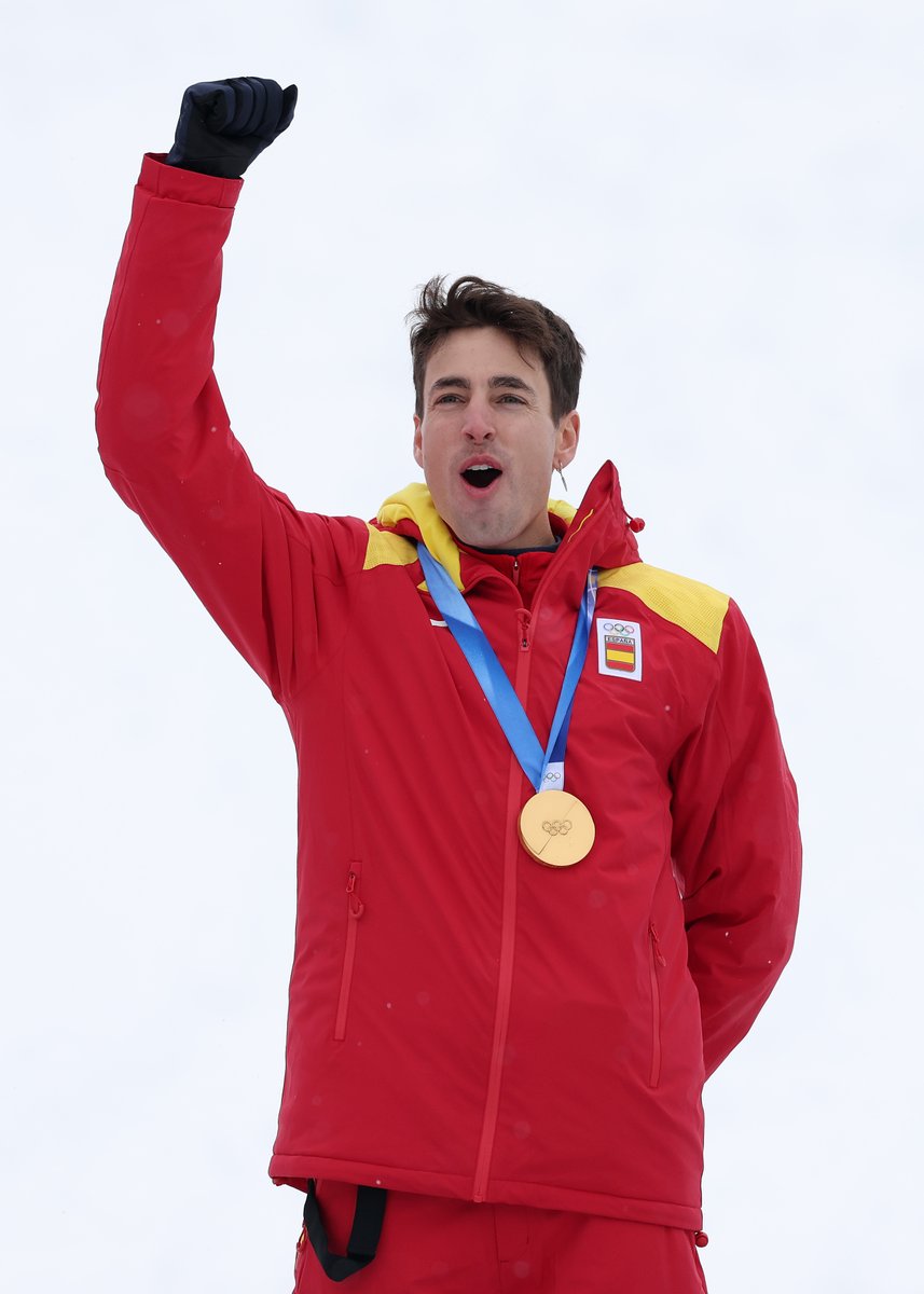 La emoción de Oriol Cardona, primer campeón olímpico en el skimo 🇪🇸🥹

🗣️ "No solo para mí, sino para España, traer esta medalla a casa después de 54 años es un honor y un orgullo. Esto es muy emocionante", dijo. 

#JuegosOlímpicos #MilanoCortina2026