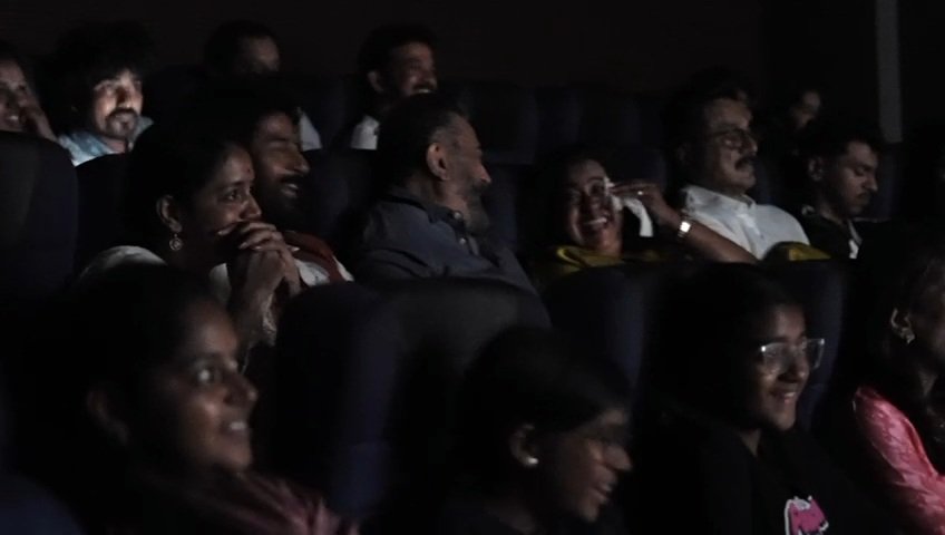 Nandhinisk tweet media