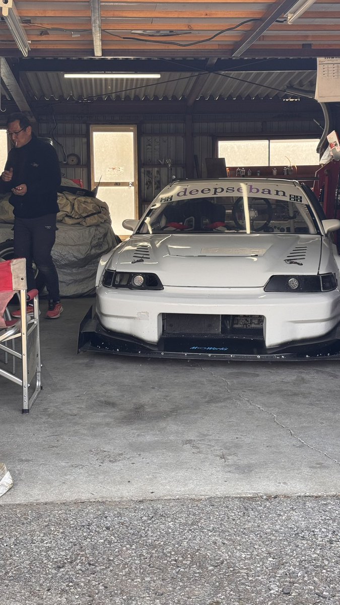 AlessioPapini's tweet photo. 13年間、私のインスピレーションの源となってくれた日本最速のCRX2台のオーナーの方々にお会いできたことは、何物にも代えがたい貴重な経験でした。
いつか、筑波のパドックで、私のCRXをあなたのCRXのすぐ隣に停められる日が来るでしょう。🙏 @jv4GokRtinr6xNN さん、ありがとうございます https://t.co/EfujJIcHEL