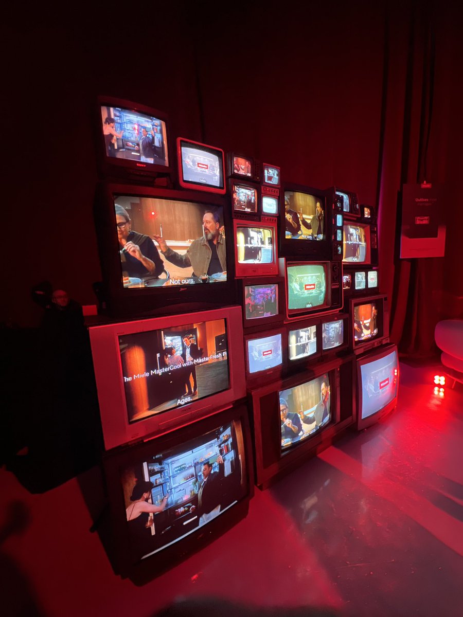 ZONI SMITH tweet media