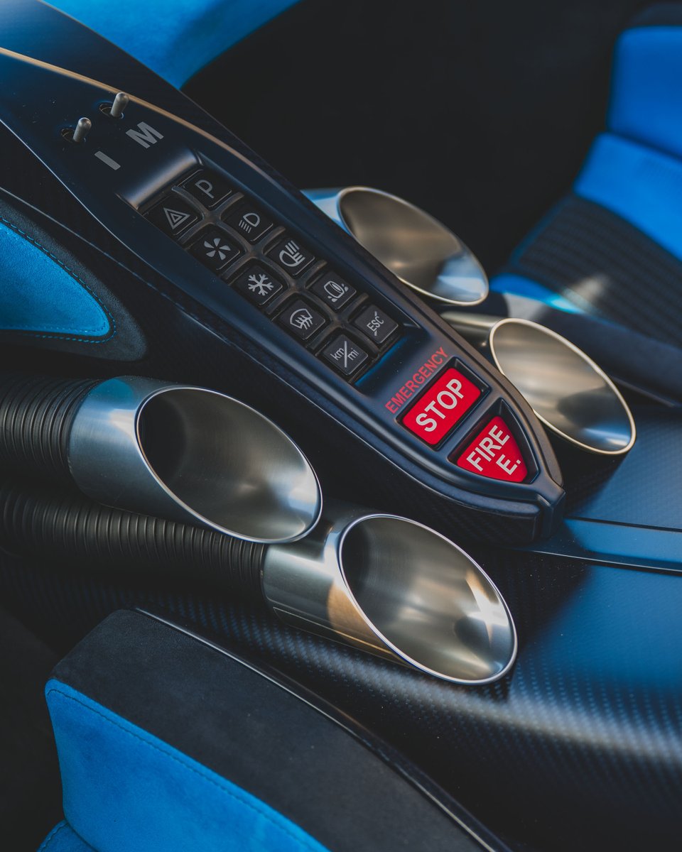 rmsothebys's tweet photo. One of 40.
Bugatti’s last and most extreme W16.
1,578 hp. Track only. 3,197 lbs.
77 factory miles. Single owner.
Less hypercar, more prototype with a Bugatti badge. Register to bid at https://t.co/KH74v4lBmR #RMMiami
#RMSothebys #ModaMiami #BugattiBolide
RM Sotheby’s Miami auction is presented by CollectionSuites.