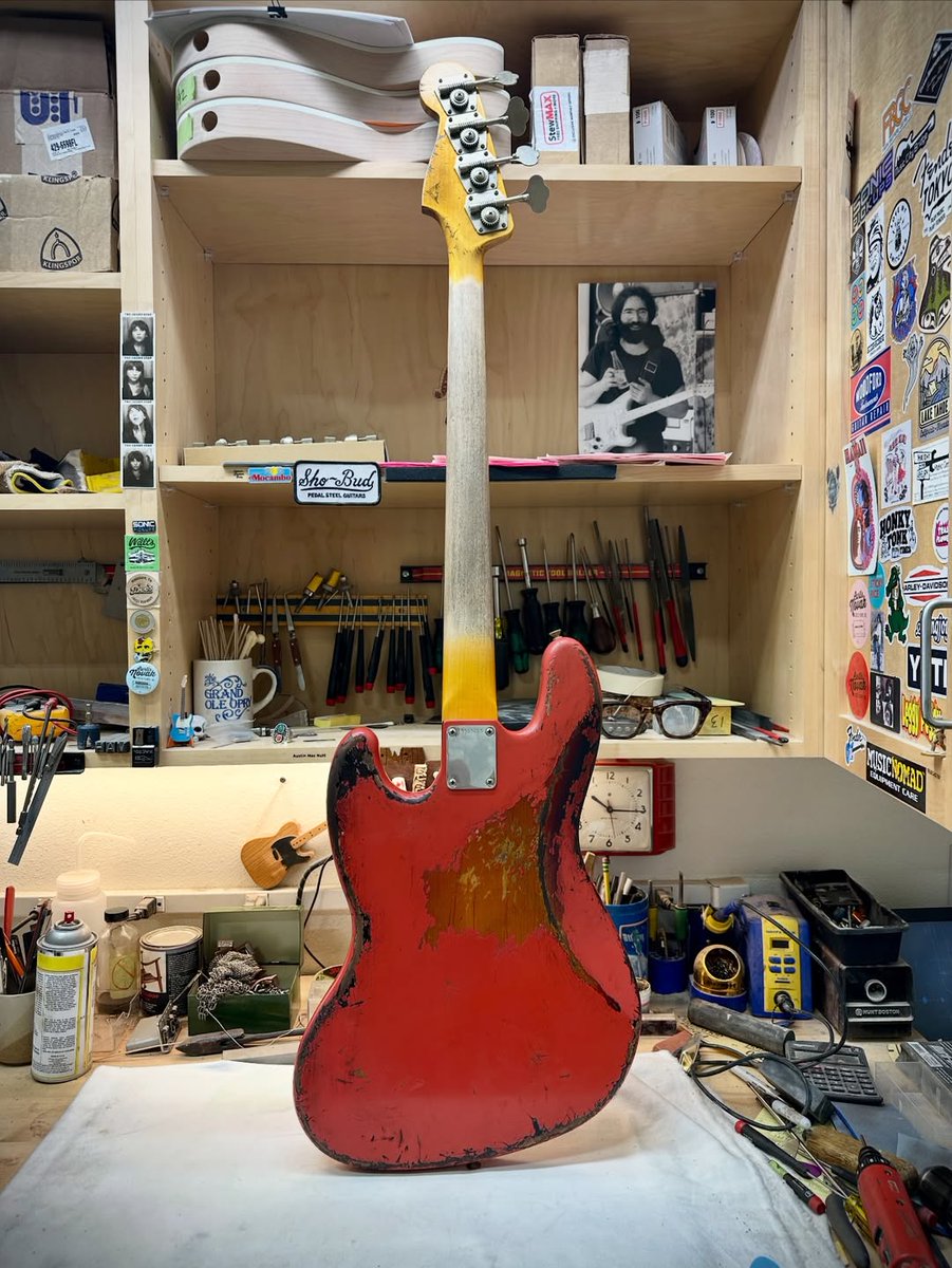 Fender's tweet photo. Austin MacNutt is back with another beauty. We're loving this stack knob Jazz Bass in Aged Fiesta Red over 3-Color Sunburst featuring a Spitfire Tortoiseshell pickguard— headed to The Music Zoo. https://t.co/l4iVDWWVPb